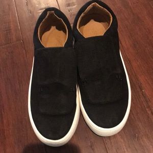 Aerosoles Black velvet-like slip on sneaker